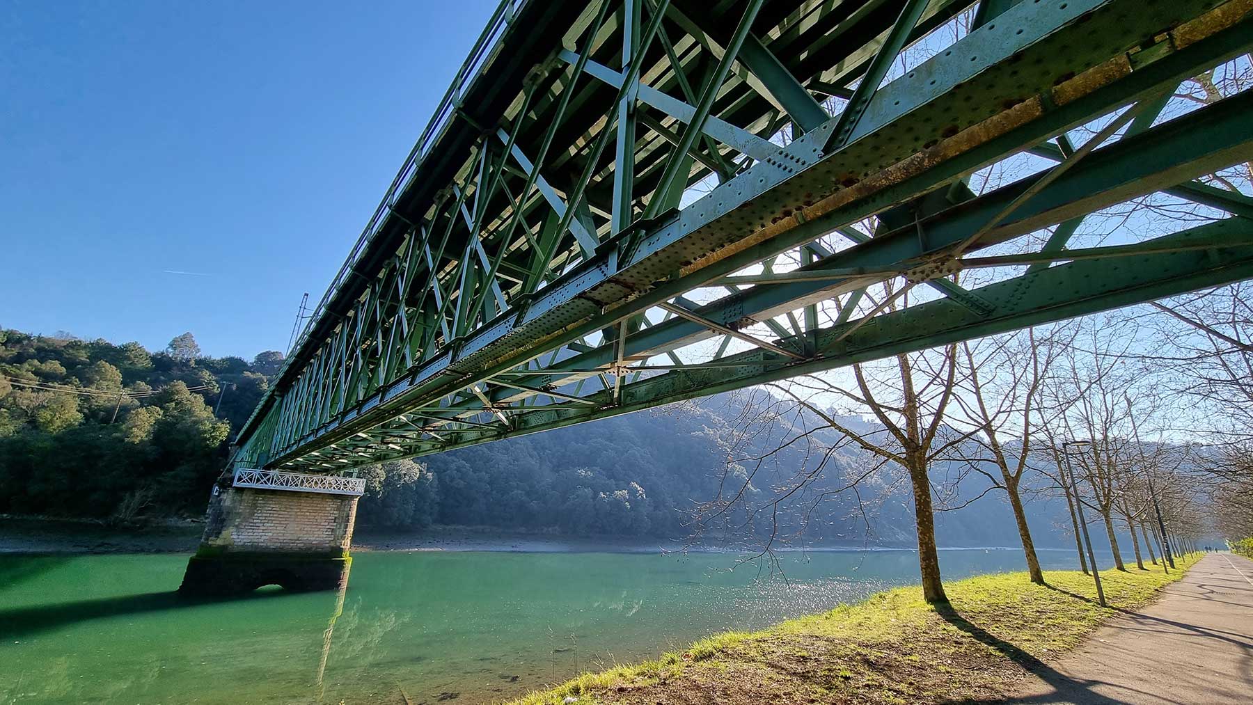Reparación y refuerzo del puente sobre el río Urola - Campezo